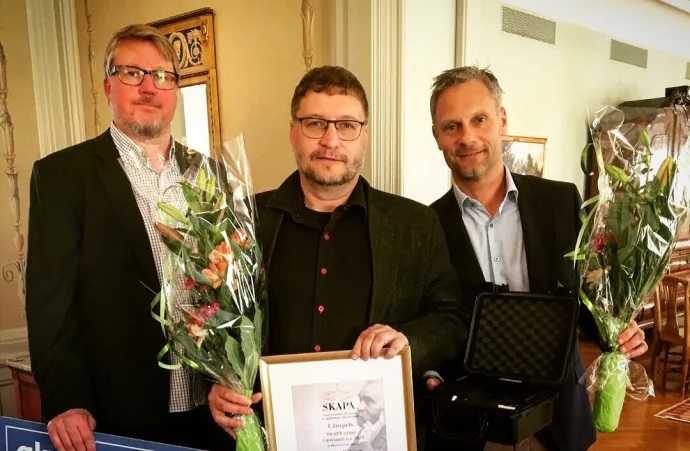 Skapa Award Coffee Particle Analyzer Peter Larsson and Anders Eriksson from 3Temp accepted the award