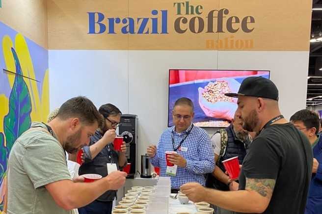 A cupping session at the Sca Expo (credits BSCA) brasizilian